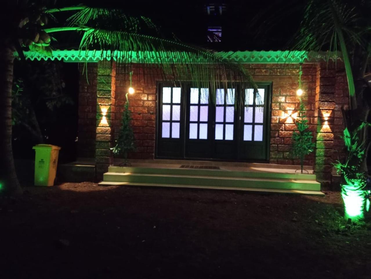 Villa Saka Kadams *